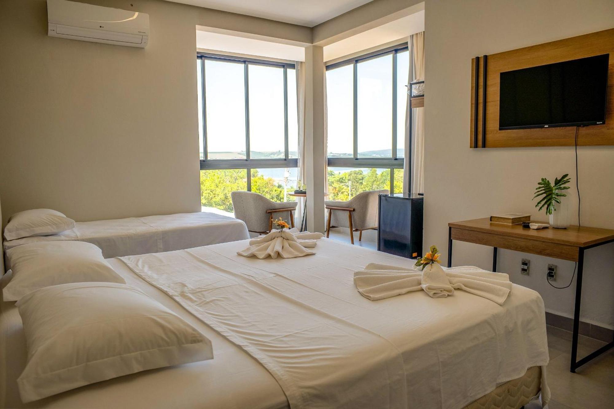 Pousada Com Piscina, Jacuzzi E Com Vista Em Capitolio - Casa Decore Экстерьер фото